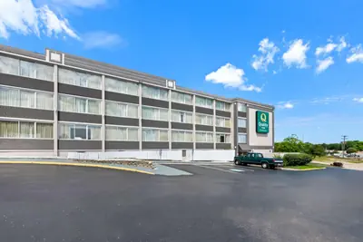 Photo 4 - Quality Inn Dayton Airport