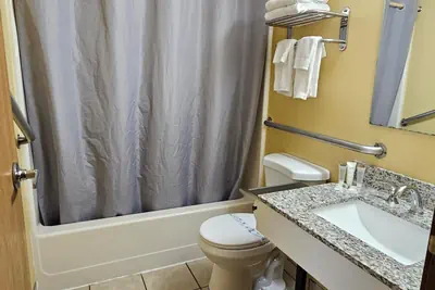 Photo 4 - Budgetel inn & Suites