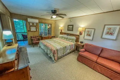 Photo 4 - Hemlock Inn