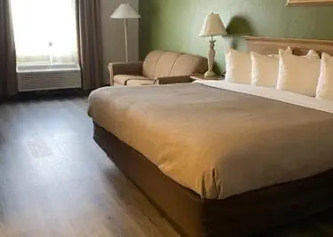 Photo 2 - Quality Inn Perrysburg - Toledo South