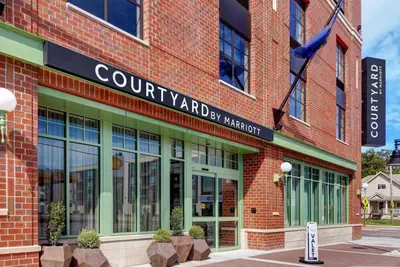 Photo 3 - Courtyard by Marriott Manhattan Aggieville
