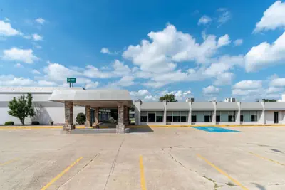 Photo 3 - Quality Inn & Suites Vandalia near I-70 and Hwy 51