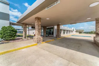 Photo 4 - Quality Inn & Suites Vandalia near I-70 and Hwy 51