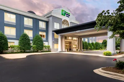 Photo 5 - Holiday Inn Express & Suites Sylva / Dillsboro by IHG