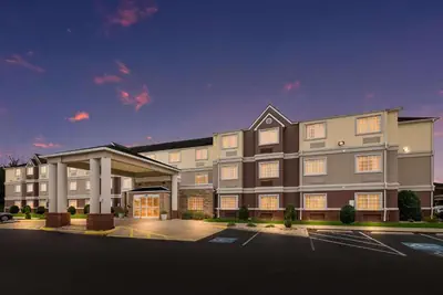 Photo 2 - Baymont by Wyndham Elizabeth City