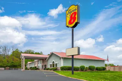 Photo 2 - Super 8 by Wyndham Mt. Vernon