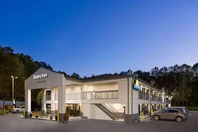 Photo 3 - Days Inn by Wyndham Acworth