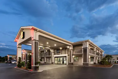 Photo 3 - Super 8 by Wyndham Prattville Montgomery
