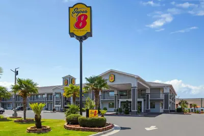 Photo 2 - Super 8 by Wyndham Prattville Montgomery
