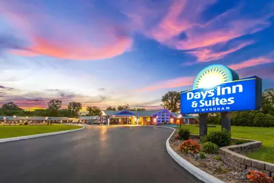 Photo 3 - Days Inn by Wyndham Wauseon