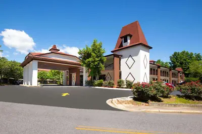 Photo 3 - Days Inn by Wyndham Helen