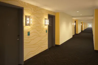 Photo 5 - Holiday Inn & Suites Cedar Falls-Waterloo Event Ctr by IHG