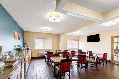 Photo 3 - Quality Inn & Suites Springfield Southwest near I-72