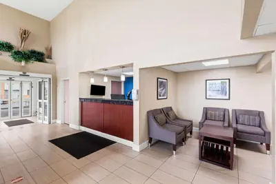 Photo 5 - Best Western Airport Inn