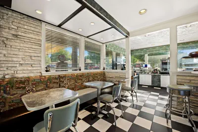 Photo 3 - Best Western Route 66 Rail Haven