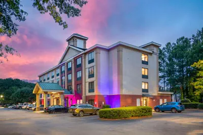 Photo 2 - Comfort Inn Alpharetta-Atlanta North