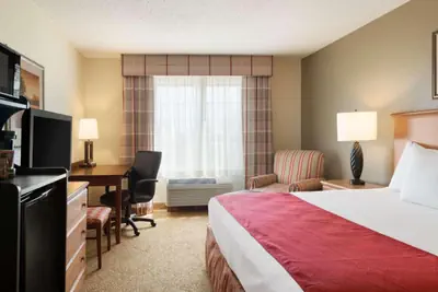 Photo 4 - Country Inn & Suites by Radisson, Davenport - Quad Cities