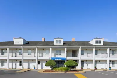 Photo 2 - Days Inn by Wyndham Americus