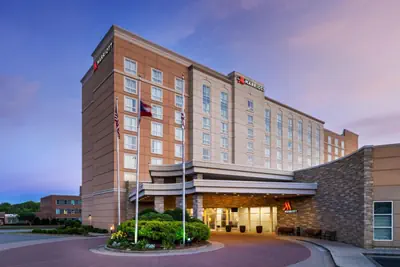 Photo 2 - Macon Marriott City Center