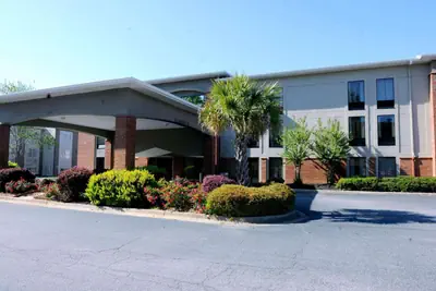 Photo 3 - Spark by Hilton Alpharetta Roswell