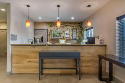 Photo 4 - Country Inn & Suites by Radisson, St Peters, MO