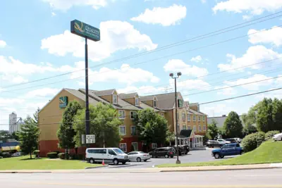 Photo 4 - Quality Inn & Suites Cincinnati Sharonville