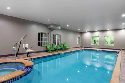 Photo 3 - La Quinta by Wyndham Huntsville Airport Madison