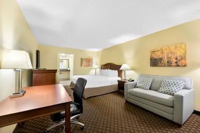 Photo 4 - Best Western Coach House