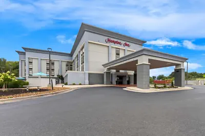 Photo 3 - Hampton Inn Florence Midtown near University of North Alabama