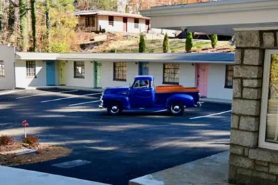 Photo 5 - Blue Ridge Tourist Court