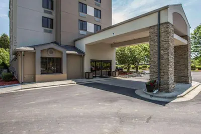 Photo 3 - Sleep Inn Greensboro Airport