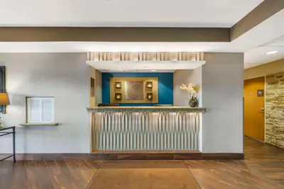 Photo 5 - Comfort Inn South - Springfield