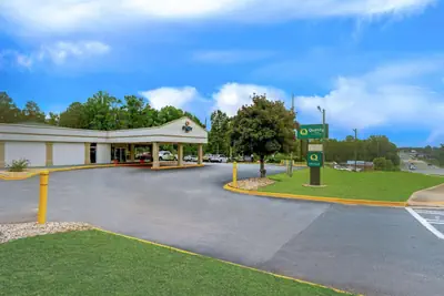 Photo 3 - Quality Inn Americus