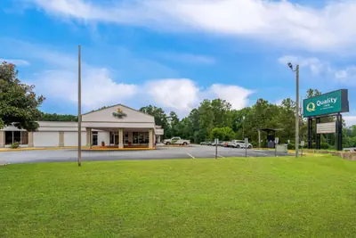 Photo 4 - Quality Inn Americus