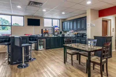Photo 4 - Americas Best Value Inn Opelika