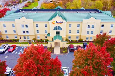 Photo 3 - Comfort Suites East Brunswick - South River