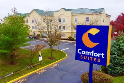 Photo 4 - Comfort Suites East Brunswick - South River