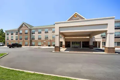 Photo 2 - Comfort Inn & Suites High Point - Archdale