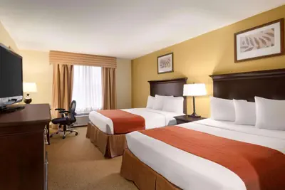 Photo 4 - Country Inn & Suites by Radisson, Savannah I-95 North, GA