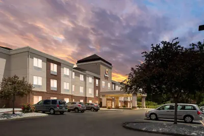 Photo 5 - Comfort Suites