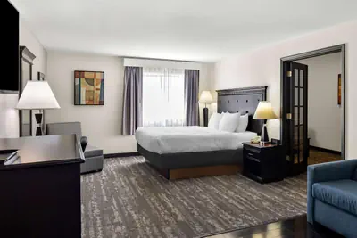 Photo 5 - Best Western Saluki Inn