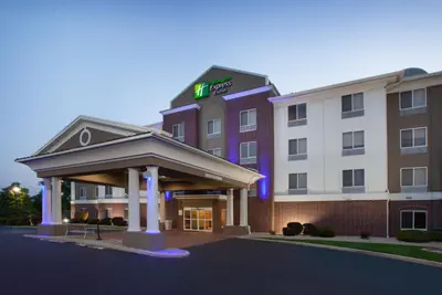 Photo 3 - Holiday Inn Express Hotel & Suites Chicago South Lansing by IHG