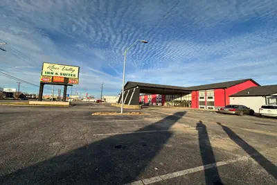 Photo 3 - River Valley Inn and Suites