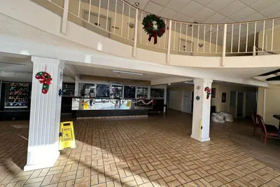 Photo 4 - River Valley Inn and Suites