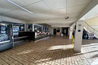 Photo 5 - River Valley Inn and Suites