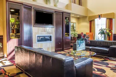 Photo 5 - Comfort Suites Troy-I75