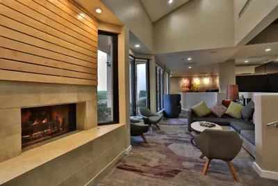 Photo 2 - Hotel Preston by IHG