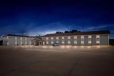 Photo 3 - Quality Inn Oskaloosa