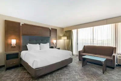 Photo 3 - Best Western Plus Kansas City Sports Complex Hotel
