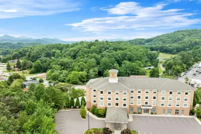 Photo 4 - Comfort Inn Sylva - Cullowhee